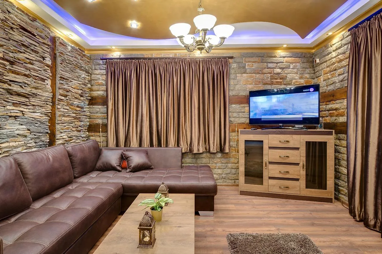 Apartment Unique Atmosphere With Golden Standard Design Sofia Bulgaria